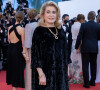 Catherine Deneuve - Montée des marches du film " De son vivant " lors du 74ème Festival International du Film de Cannes. Le 10 juillet 2021 © Borde-Jacovides-Moreau / Bestimage 