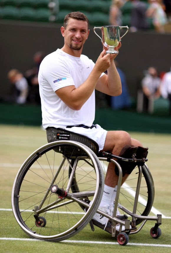 Joachim Gerard a remporté la finale simple messieurs handicapés de Wimbledon en battant Gordon Reid. Londres, le 11 juillet 2021.