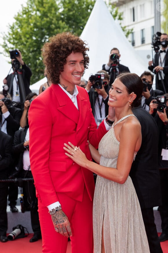 Julian Perretta et sa fiancée Kambree Dalton - Montée des marches du film " The French Dispatch" lors du 74ème Festival International du Film de Cannes. Le 12 juillet 2021 © Borde-Jacovides-Moreau / Bestimage