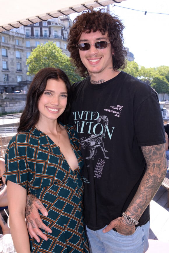 Julian Perretta et sa fiancée Kambree Dalton - People à l'évènement "Les Brunchs du Shelby" by Brahim Zaibat et Noam Chouat au Concorde Atlantique à Paris, le 13 juin 2021. © Rachid Bellak/Bestimage