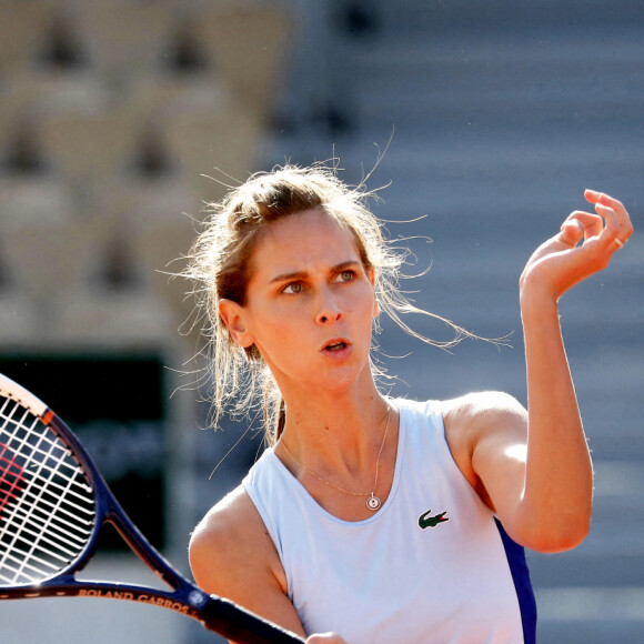 Ophélie Meunier - O.Meunier et P.H.Mathieu ont remporté le tournoi de tennis du programme "Stars, Set et Match", dont la marque française "Hair rituel by Sisley" est le partenaire officiel, sur le court Simonne-Mathieu dans le cadre des Internationaux de Roland Garros à Paris. Le 7 Octobre 2020 © Dominique Jacovides / Bestimage