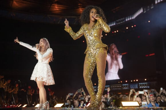 Melanie Brown (Mel B) et Emma Bunton - Les Spice Girls en concert au Stade de Wembley dans le cadre de leur tournée "Spice World UK Tour". Londres, le 20 juin 2019. 