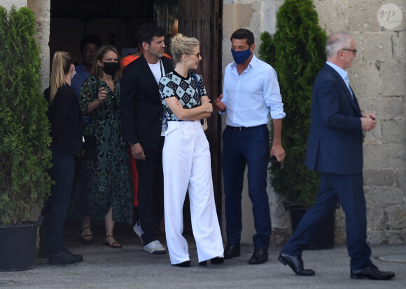 Mélanie Laurent etLes membres du jury déjeunent en terrasse pendant le 74 ème festival international du film à Cannes (6-17 juillet 2021), le 14 juillet 2021. 
