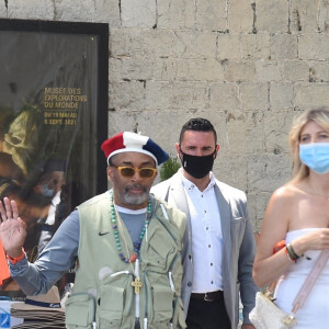 Maggie Gyllenhaal et Spike Lee - Les membres du jury déjeunent en terrasse pendant le 74 ème festival international du film à Cannes (6-17 juillet 2021), le 14 juillet 2021. 