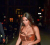 Kim Kardashian arrive au restaurant "Carbone" avec ses amis, La La Anthony, CMO of KKW Brands Tracy Romulus et Simon Huck à New York, le 15 juillet 2021. 