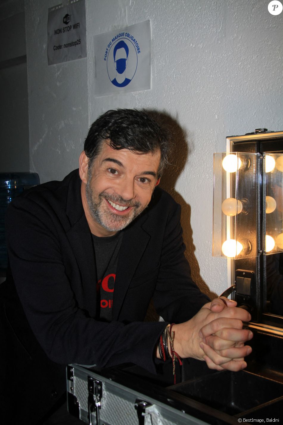 Stéphane Plaza est l'invité de Jordan de Luxe pour l'émission "L'instant de luxe" pour la chaine Non Stop People à Paris le 22 juin 2021. © Baldini / Bestimage