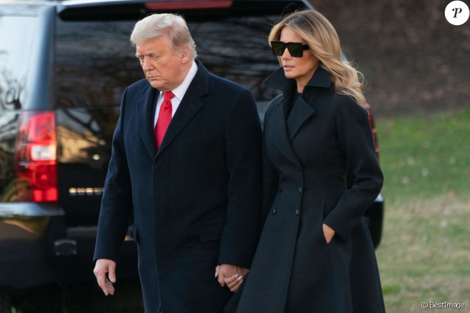 Le président Donald Trump et la première Dame Melania Trump quittent Washington pour se rendre a Mar-a-Lago a West Palm Beach le 23 décembre 2020.