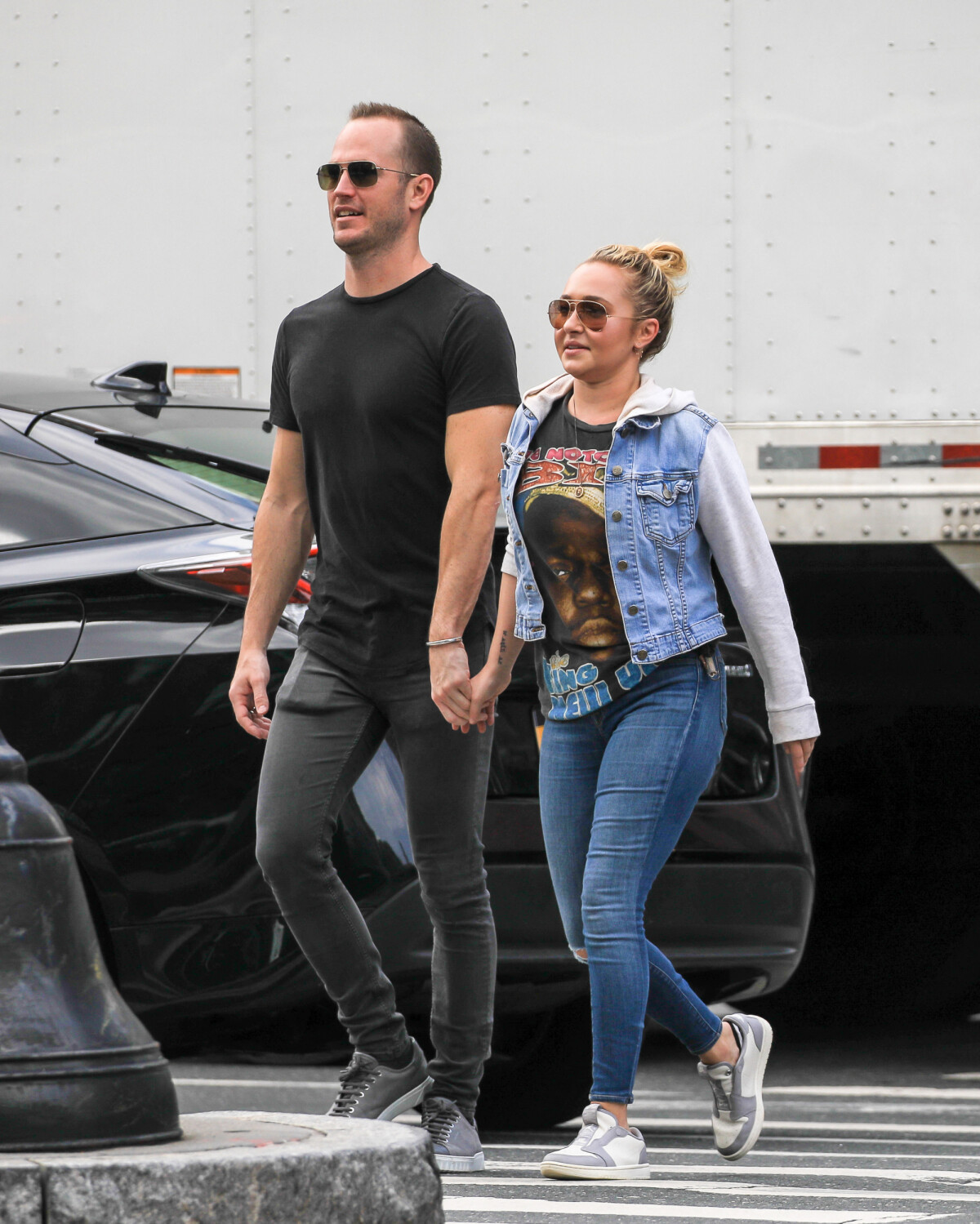 photo-hayden-panettiere-se-prom-ne-main-dans-la-main-avec-zach