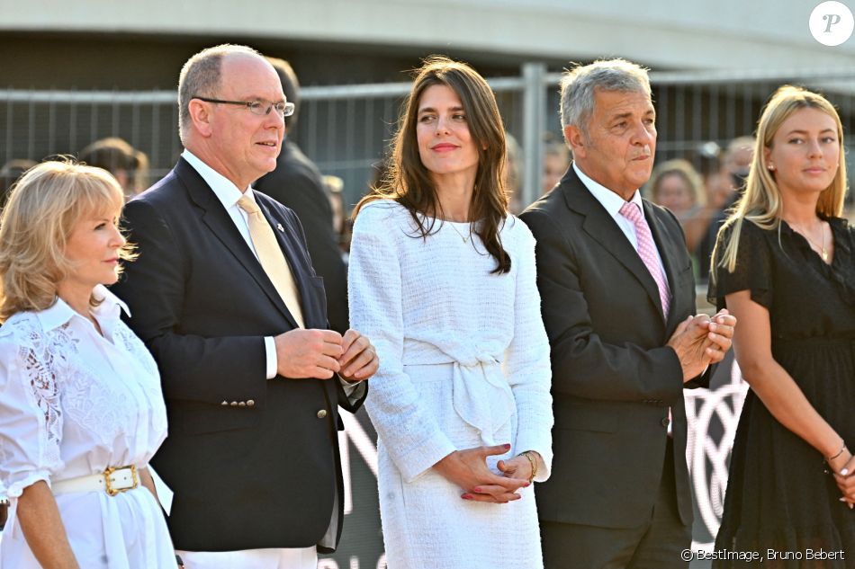 Le prince Albert II de Monaco et Charlotte Casiraghi, accompagnés par Diane Fissore, la présidente de la fédération équestre monégasque et organisatrice du Jumping, ont remis les prix du Trophée Casino de Monte-Carlo puis ont assisté à la présentation des jeunes cavaliers, Children et Junior, qui vont participer sous les couleurs monégasques aux prochains championnat d'Europe qui se déroulera au Portugal, à Monaco, le 2 juillet 2021. © Bruno Bebert/Bestimage