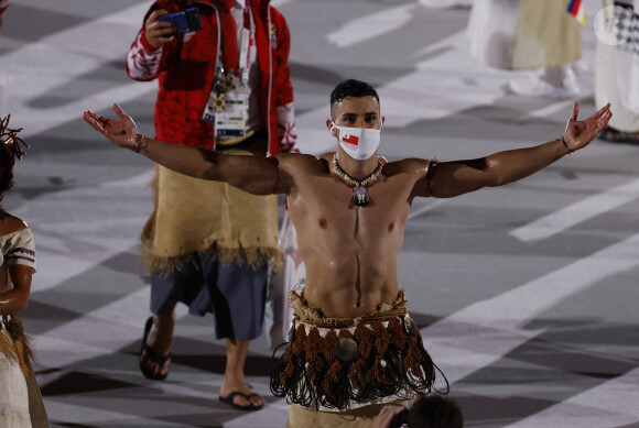 Pita Taufatofua (Tonga) lors de la cérémonie d'ouverture des Jeux olympiques de Tokyo 2020 au stade Olympique le 23 juillet 2021.