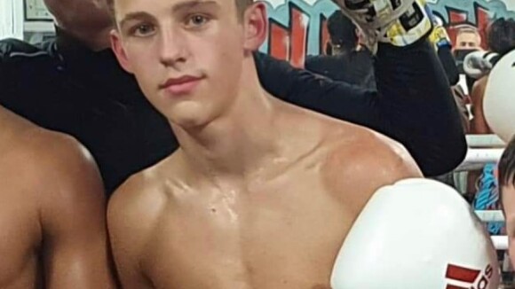 Frank Varey : l'espoir de la boxe meurt à 16 ans, un terrible accident