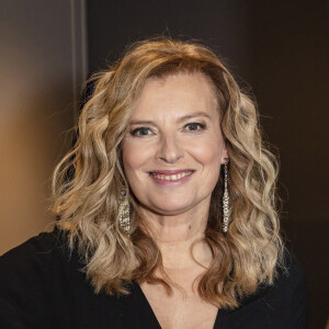 Valérie Trierweiler - Backstage de l'enregistrement de l'émission "Les Grosses Têtes", présentée par Laurent Ruquier et diffuséele 19 décembre sur France 2. Le 8 décembre 2020 © Jack Tribeca / Bestimage 