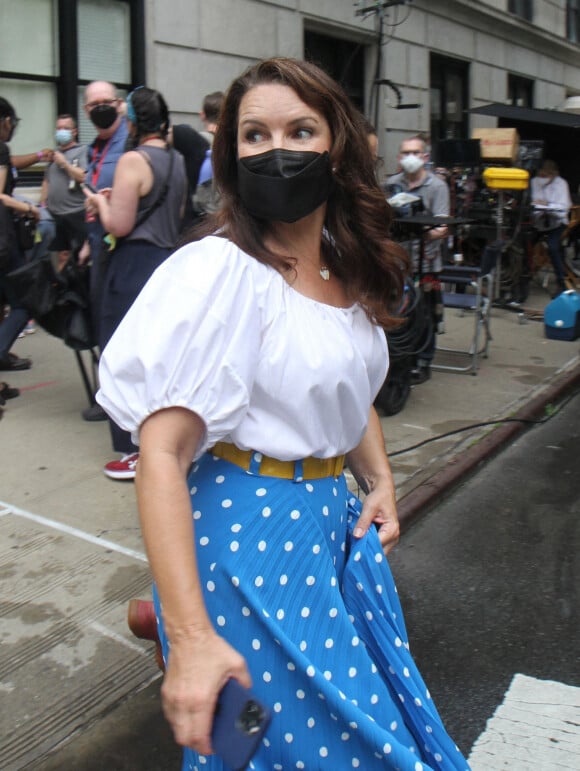 Kristin Davis - Tournage de "And Just Like That...", en préparation pour HBO dans les rues de New York, le 12 juillet 2021.