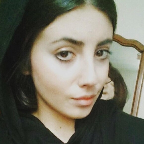 Fatemeh Kishvand alias Sahar Tabar, "sosie zombie" d'Angelina Jolie avant la chirurgie.