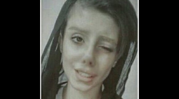 L'influenceuse Sahar Tabar, connue comme étant le "sosie zombie" d'Angelina Jolie.