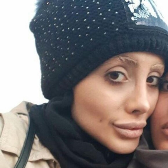 Fatemeh Kishvand alias Sahar Tabar, le "sosie zombie" d'Angelina Jolie.