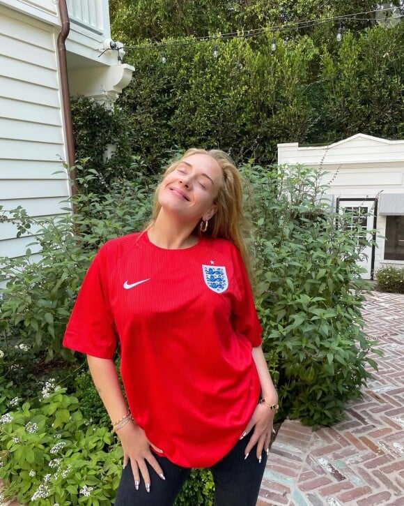 Adele, fière supportrice de l'équipe nationale d'Angleterre lors de l'Euro.