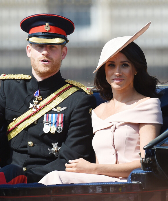 Le prince Harry et Meghan Markle lors du rassemblement militaire "Trooping the Colour" (le "salut aux couleurs"), célébrant l'anniversaire officiel du souverain britannique, le 9 juin 2018. 