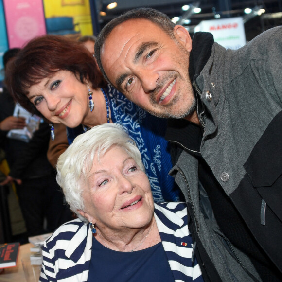 Line Renaud, Anny Duperey et Nikos Aliagas - Salon du Livre de Paris à la Porte de Versailles. Le 16 mars 2019. © Lionel Urman / Bestimage