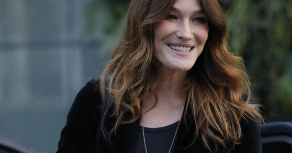 Carla Bruni-Sarkozy - Sortie de l'enregistrement de l'émission Vivement