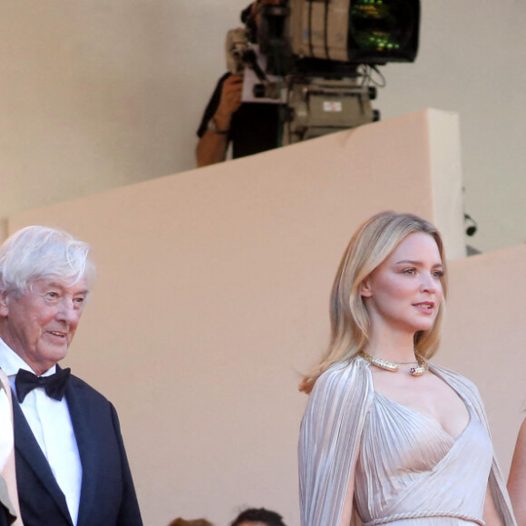 Olivier Rabourdin , Daphne Patakia, Paul Verhoeven, Virginie Efira, Clotilde Courau, David Birke, Michel Merkt - Montée des marches du film " Benedetta " lors du 74ème Festival International du Film de Cannes. Le 9 juillet 2021 © Borde-Jacovides-Moreau / Bestimage