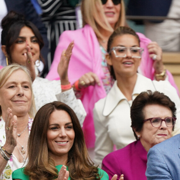 Le prince William, duc de Cambridge, et Catherine (Kate) Middleton, duchesse de Cambridge, dans les tibunes du tournoi de tennis de Wimbledon au All England Lawn Tennis and Croquet Club à Londres, Royaume Uni, le 10 juillet 2021.