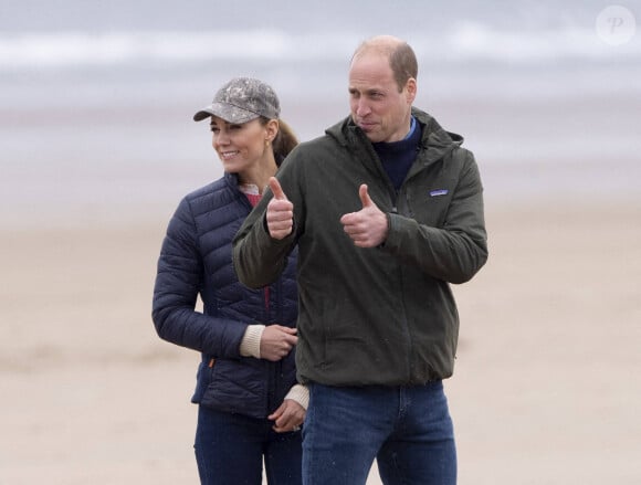 Le prince William et Catherine Kate Middleton font un tour de char à voile sur la plage Saint Andrews dans le comté de East Lothian en Ecosse.