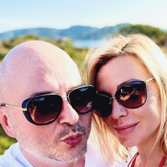 Cauet et sa compagne Nathalie Dartois. Avril 2021.