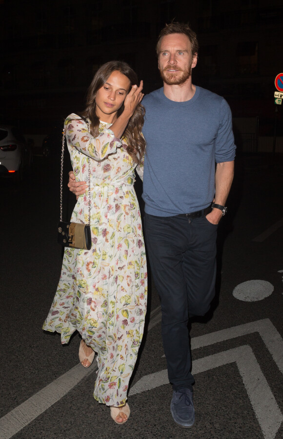 Michael Fassbender et sa compagne Alicia Vikander - Dîner "The Row" organisé par les soeurs Olsen chez Caviar Kaspia à Paris le 3 juillet 2017.