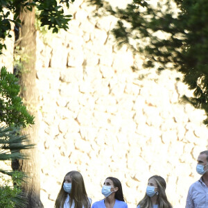 Le roi Felipe VI, la reine Letizia, et leurs filles la princesse Leonor et la princesse Sofia d'Espagne - La famille royale d'Espagne en visite à la Sierra de Tramuntana et au sanctuaire Lluc lors de leurs vacances à Majorque. Le 4 août 2021