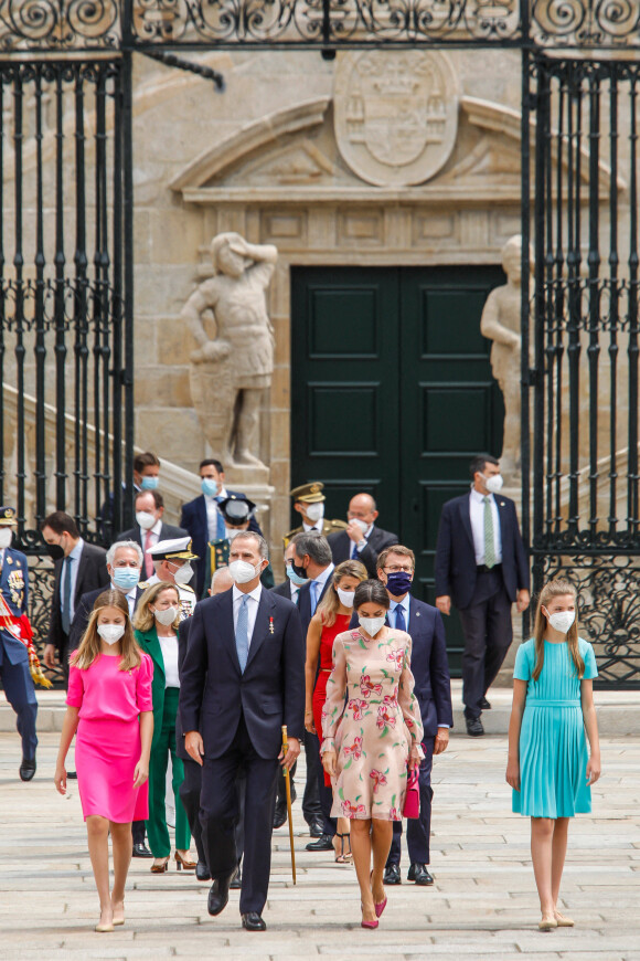 L'infante Sofia d'Espagne, La princesse Leonor et La reine Letizia d'Espagne - La famille royale d'Espagne célèbre la fête nationale de la Galice, le jour de la Saint-Jacques, à la cathédrale de Santiago à Saint-Jacques-de-Compostelle, le 25 juillet 2021.