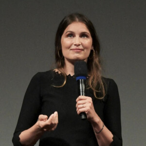 Laetitia Casta reçoit le prix "Davide Campari Excellence Award" à l'occasion du festival du film de Locarno.