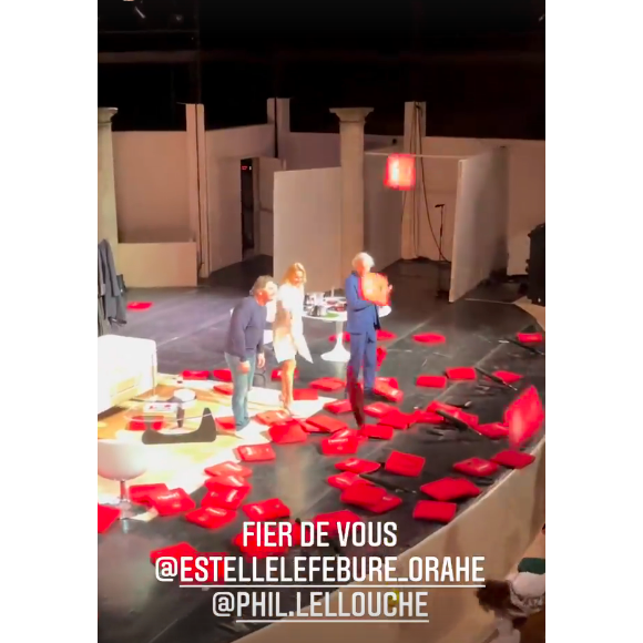 M.Pokora a assisté à la représentation de la pièce "L'invitation", avec Estelle Lefébure et Philippe Lellouche, au Festival de Ramatuelle le 5 août 2021.