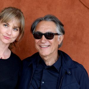 Richard Berry et sa femme Pascale Louange au village lors des internationaux de tennis de Roland Garros à Paris, France, le 4 juin 2019. © Jacovides-Moreau/Bestimage