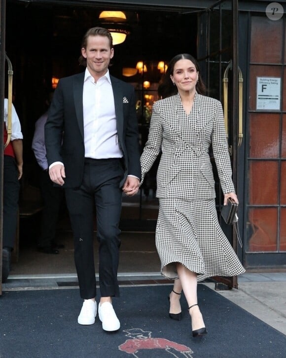 Sophia Bush et son compagnon Grant Hughes à la sortie du Bowery Hotel à New York. Le 17 juin 2021