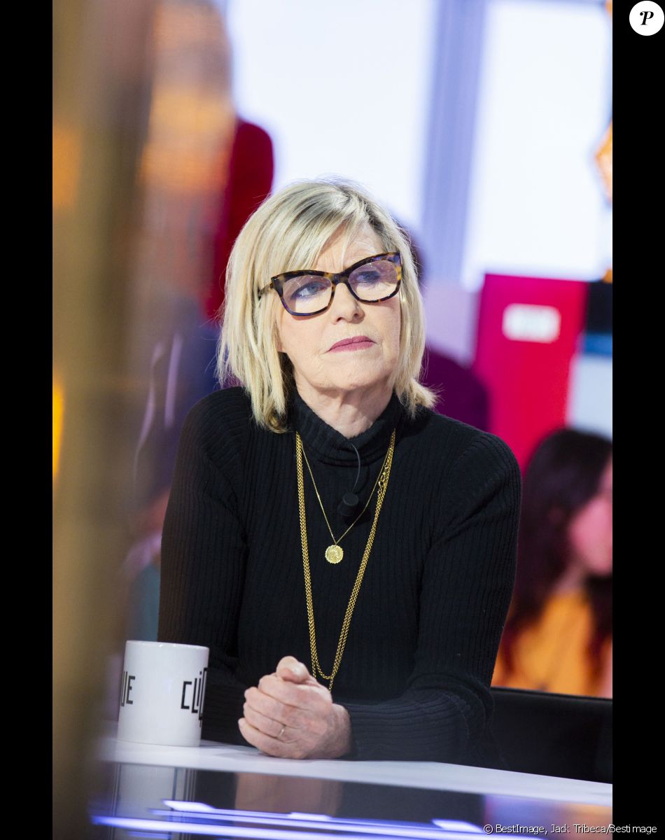 Chantal Ladesou - Enregistrement de l'émission "Clique" présentée par Mouloud Achour sur Canal Plus à Issy-les-Moulineaux le 3 mars 2020. © Jack Tribeca/Bestimage