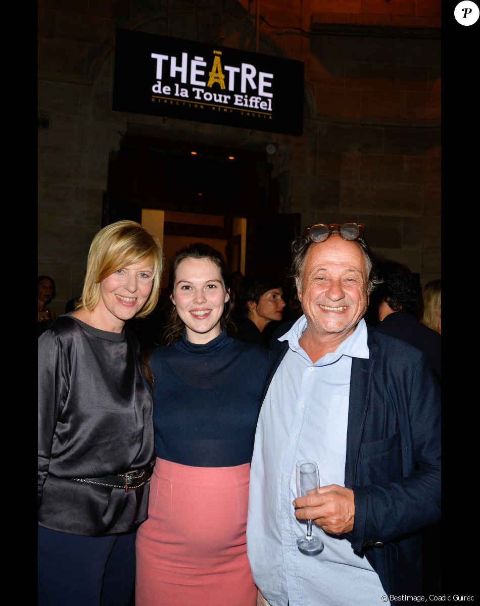 Chantal Ladesou avec sa fille Clémence Ansault enceinte et son mari Michel Ansault - Inauguration du théâtre de la Tour Eiffel à Paris le 16 octobre 2017. © Coadic Guirec/Bestimage