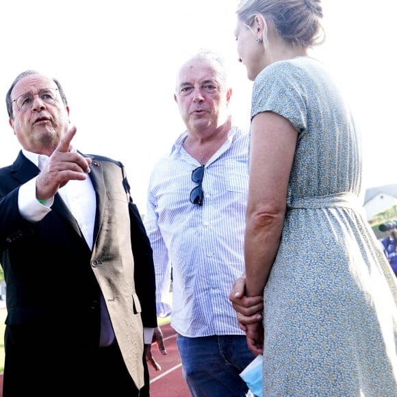 Francois Hollande et sa compagne Julie Gayet - Match amical Brive-Stade Français à Tulle. Le 13 août 2021. @ Hugo Pfeiffer/Icon Sport/ABACAPRESS.COM