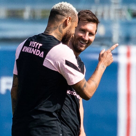 Lionel Messi , Neymar - Lionel Messi lors de son premier entraînement avec ses coéquipiers du Paris Saint-Germain (PSG) au Camp des Loges à Saint-Germain-en-Laye, France, le 13 août 2021. © Pierre Perusseau / Bestimage