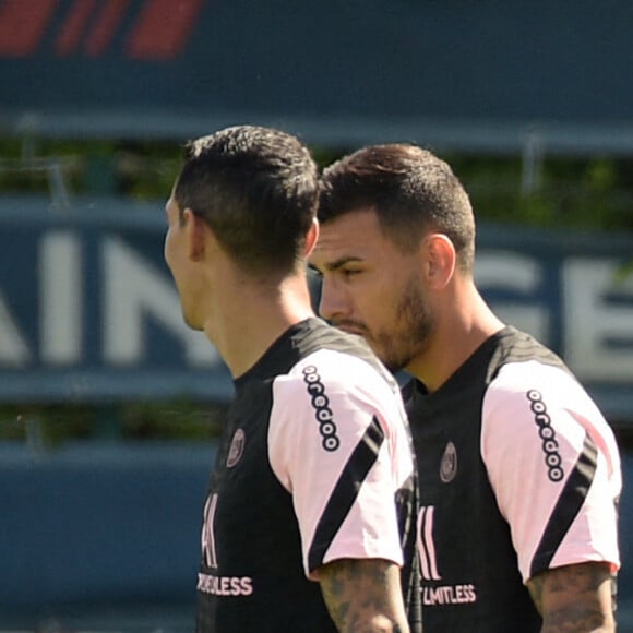 Lionel Leo Messi (30 - PSG) - Leandro Paredes (8 - PSG) - Angel Di Maria (11 - PSG) - Mauro Icardi (9 - PSG) - Lionel Messi lors de son premier entraînement avec ses coéquipiers du Paris Saint-Germain (PSG) au Camp des Loges à Saint-Germain-en-Laye, France, le 13 août 2021. © Federico Pestellini/Panoramic/Bestimage