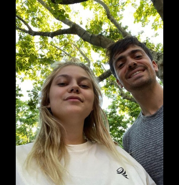 Louane et son compagnon Florian Rossi sur Instagram. Le 13 juillet 2021.