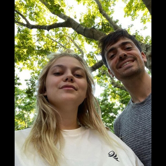 Louane et son compagnon Florian Rossi sur Instagram. Le 13 juillet 2021.