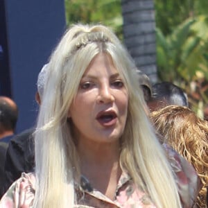 Tori Spelling - Les célébrités participent au rallye "Concours d'Elegance" à Beverly Hills, le 20 juin 2021. 