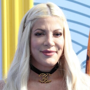 Tori Spelling à la soirée Teen Choice Awards à Hermosa Beach en Californie