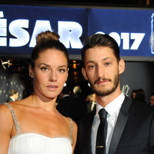 Exclusif - Pierre Niney et sa compagne Natasha Andrews - Arrivées à la 42ème cérémonie des Cesar à la salle Pleyel à Paris, le 24 février 2017.