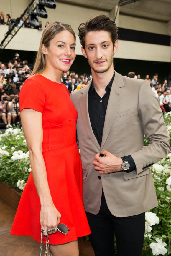 Pierre Niney et Natasha Andrews - People au Défilé Dior PAP Hommes-Printemps Eté 2016 au Tennis Club de Paris à Paris le 27 juin 2015.