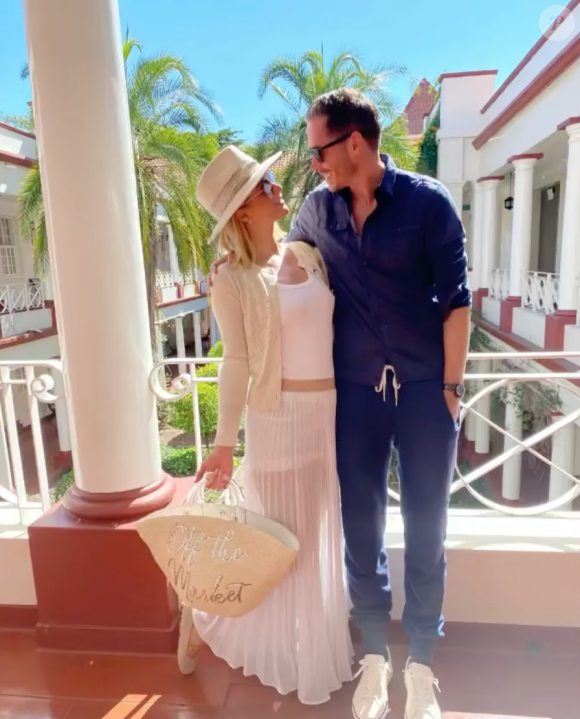 Paris Hilton et son fiancé Carter Reum. Juin 2021.
