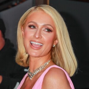 Paris Hilton promet un mariage digne d'un conte de fées à ses fans !