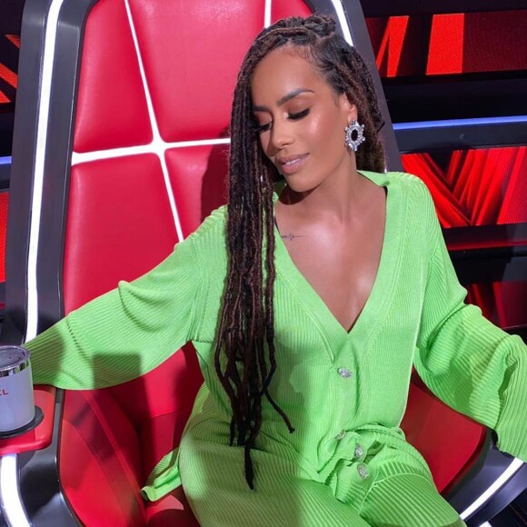 Amel Bent sur le plateau de "The Voice".