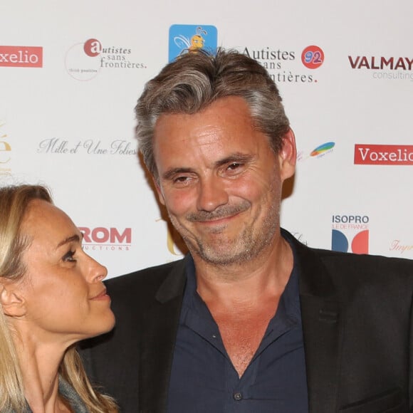 Cécile de Ménibus et son compagnon Thierry - Gala de bienfaisance "Autistes sans frontières 92" à l'hôtel de ville de Levallois-Perret, le 26 mai 2016. © Denis Guignebourg/Bestimage
